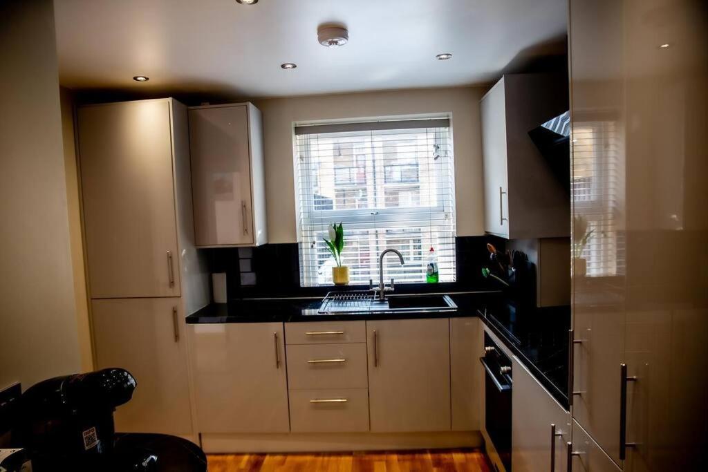 Airy, 3 Bedrooms, Ensuite , Central London Flat Extérieur photo