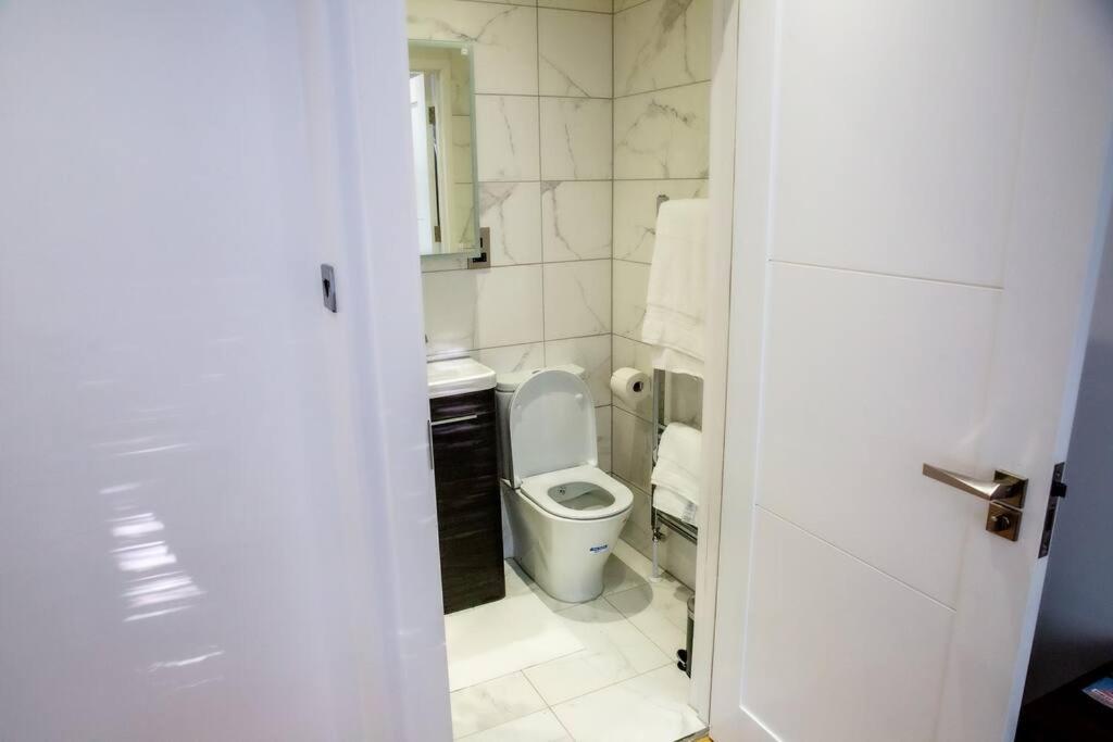 Airy, 3 Bedrooms, Ensuite , Central London Flat Extérieur photo